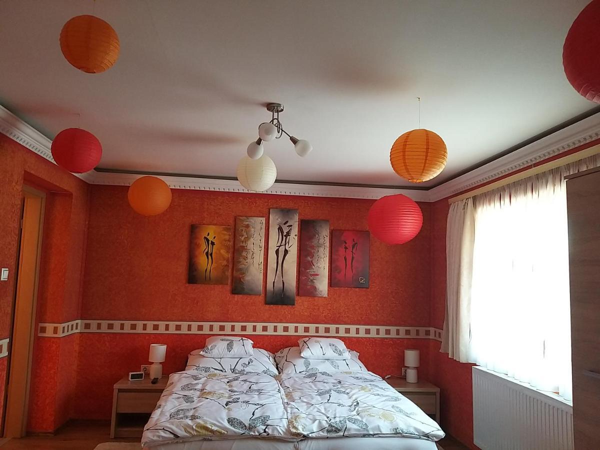 Édenkert Apartmanház Kisvárda Exterior foto